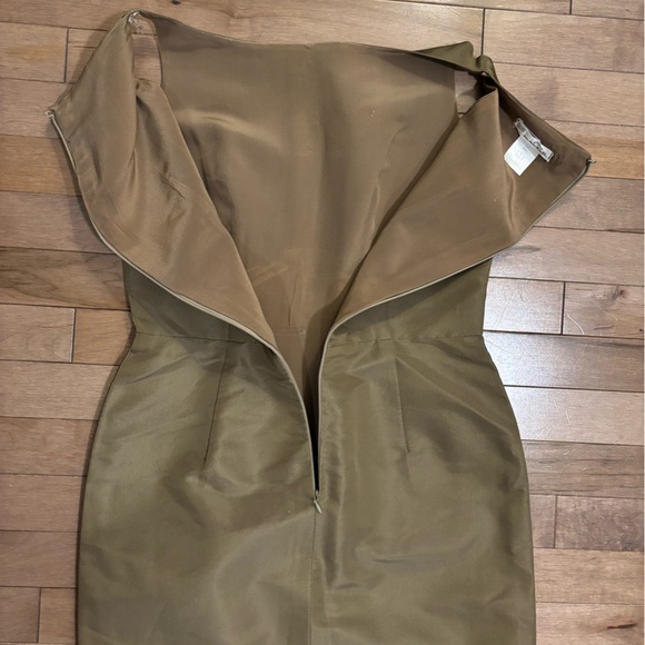 Oscar de la Renta runway RTW Boat Neck Sleeveless Taupe / Sand Dress - Picture 7 of 9